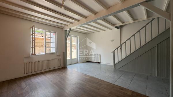 Maison de ville prête à vivre avec cour couverte et espace extérieur préservé