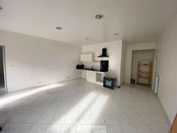Immeuble 131 m² à Saint-Vincent-Sterlanges 85110
