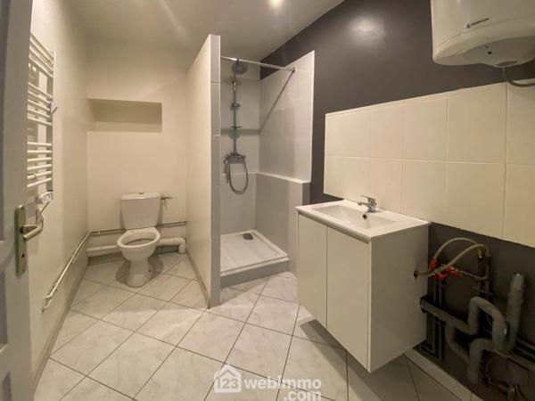 Immeuble 131 m² à Saint-Vincent-Sterlanges 85110