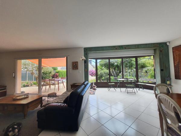 Maison bord de mer à vendre 9 pièces QUIBERON (56) avec piscine.