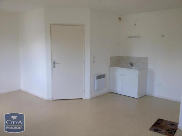 Appartement à louer 1 pièce 30.95m² La Suze-sur-Sarthe (72210)