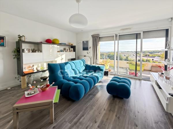 LE RELECQ-KERHUON - Appartement T4 avec vue mer, terrasse/balcon de 20 m², garage et cave !
