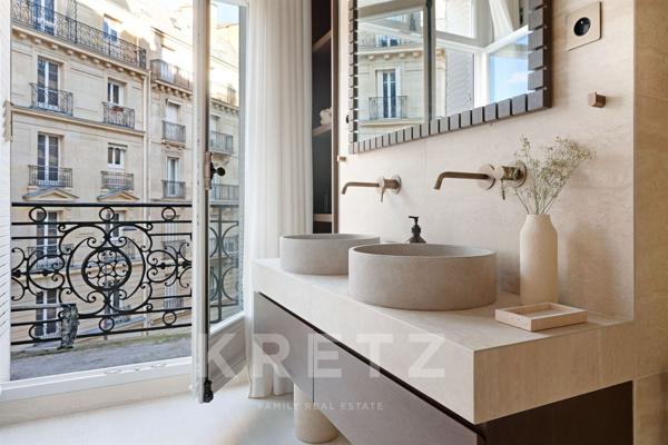 Paris 16ᵉ – Chaillot – Élégant 3 pièces  de prestige avec balcon filant