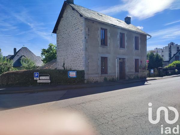Maison 5 pièces de 89 m² à Ussel (19200)