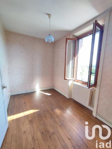 Maison 5 pièces de 89 m² à Ussel (19200)