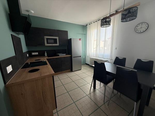 A LOUER A L'ANNEE A CHALLANS CHAMBRE MEUBLEE