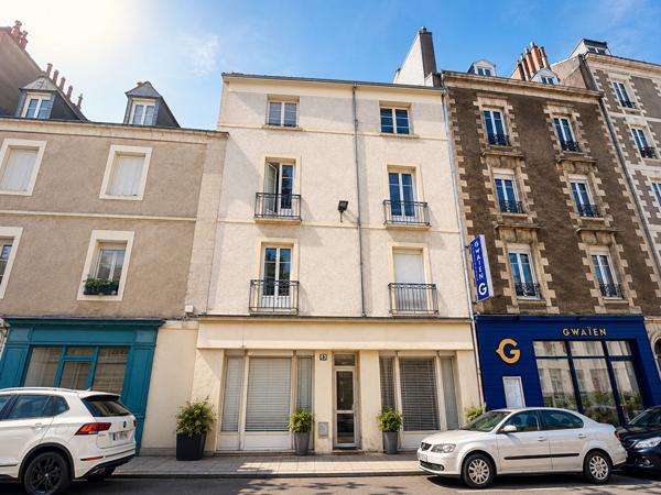 Immeuble Nantes 8 pièce(s) 301.66 m2
