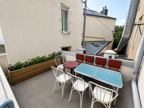Immeuble Nantes 8 pièce(s) 301.66 m2