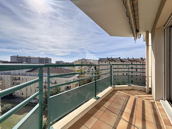 Appartement Villeurbanne 4 pièce(s) 73.73 m2