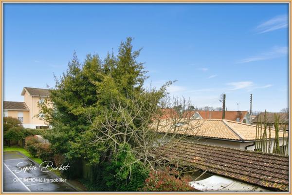BASSIN D'ARCACHON - GUJAN MESTRAS - Location vide Appartement T2 + 2 places de parking, A SAISIR