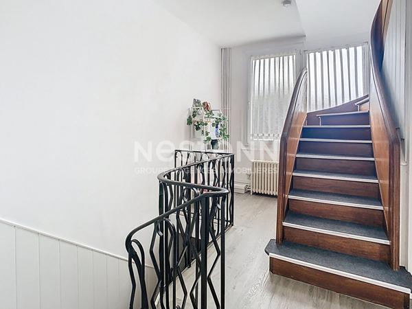 Maison dans le quartier prisé de Descartes