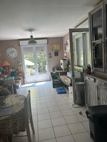 Maison  louée deux chambres et garage