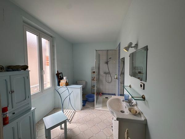 LABASTIDE DE LEVIS . MAISON DE +/-188 M²