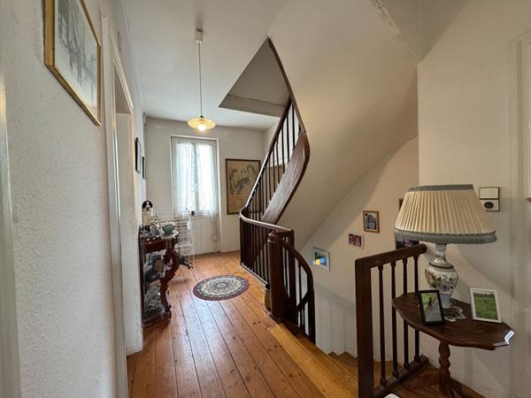 LABASTIDE DE LEVIS . MAISON DE +/-188 M²