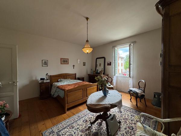 LABASTIDE DE LEVIS . MAISON DE +/-188 M²