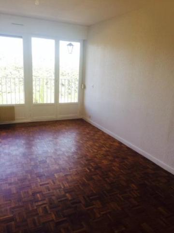 T3 OULLINS - 66 rue Lafayette 69600 OULLINS Clesev ...