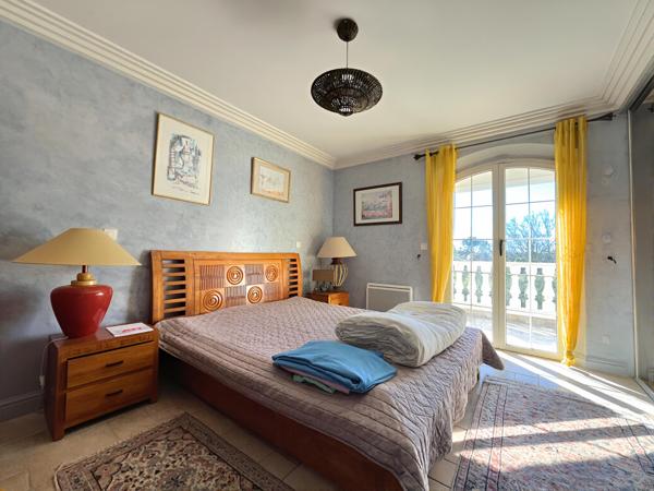 Trans en Provence villa 286 m² piscine couverte