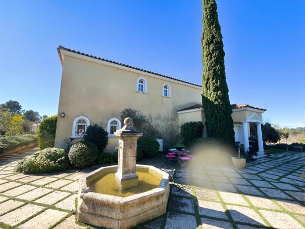 Trans en Provence villa 286 m² piscine couverte