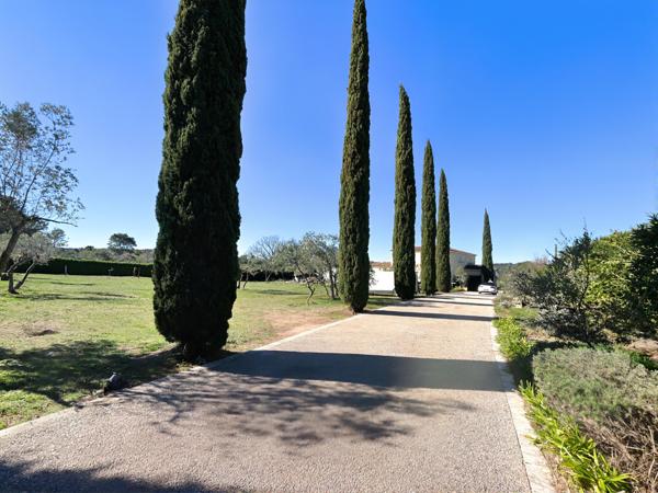 Trans en Provence villa 286 m² piscine couverte