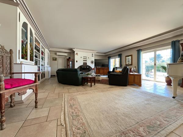 Trans en Provence villa 286 m² piscine couverte