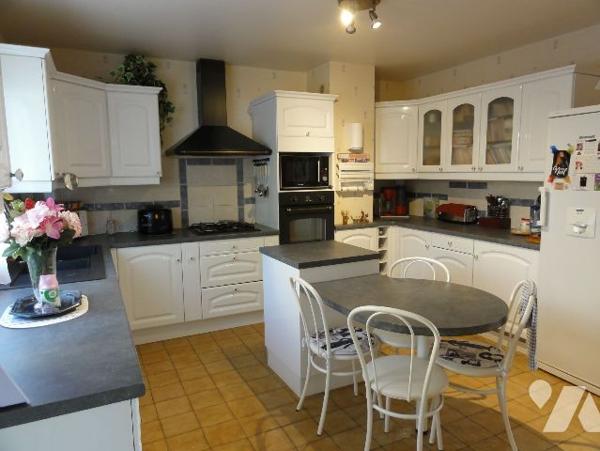 LONGUYON - PAVILLON F6 8 ARES