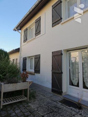 LONGUYON - PAVILLON F6 8 ARES