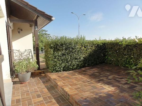 LONGUYON - PAVILLON F6 8 ARES