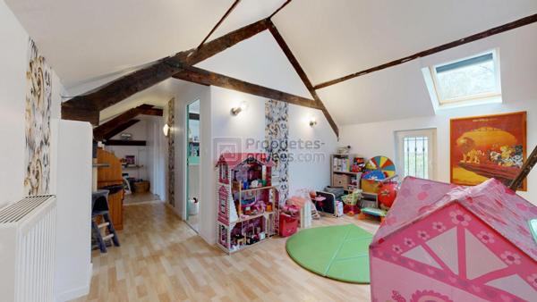 Maison MONTJOIRE 9 pièce(s) 260 m2