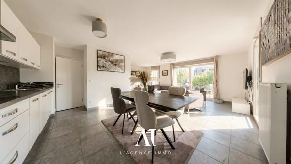 Appartement T5, Double Balcon, Garage Double, Résidence Chateau Gagneur 01170 Gex