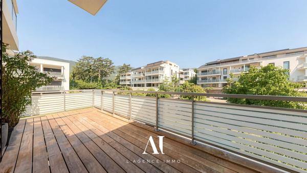 Appartement T5, Double Balcon, Garage Double, Résidence Chateau Gagneur 01170 Gex