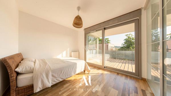 Appartement T5, Double Balcon, Garage Double, Résidence Chateau Gagneur 01170 Gex