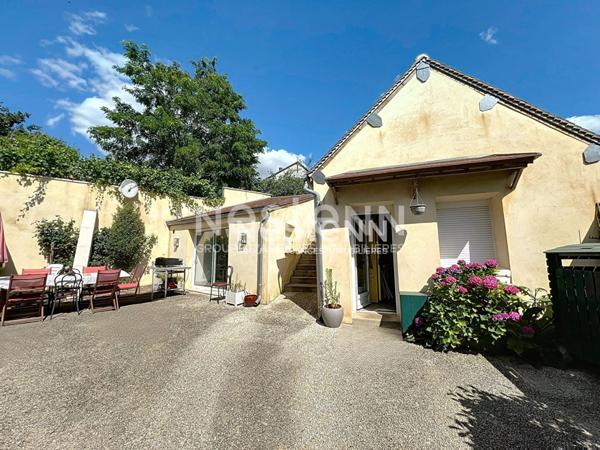 A vendre Dreux Maison individuelle avec charme, 6 pièces 4 chambres, dépendance, jardin, parking, au calme proche commerces écoles