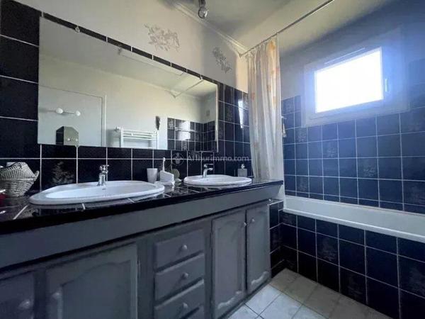 Vente                                                      Maison
                        
                     5 pièces                      125 m2                     à Thorigny-sur-Marne