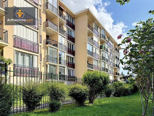 Vente                                                      Appartement
                        
                     4 pièces                      75 m2                     à Eaubonne