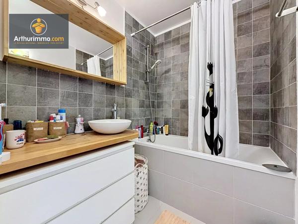 Vente                                                      Appartement
                        
                     4 pièces                      75 m2                     à Eaubonne