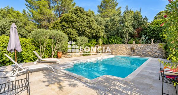 À vendre Maison 7 pièces 214.8 m² - Nîmes 30900