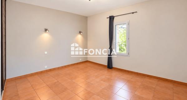 À vendre Maison 7 pièces 214.8 m² - Nîmes 30900