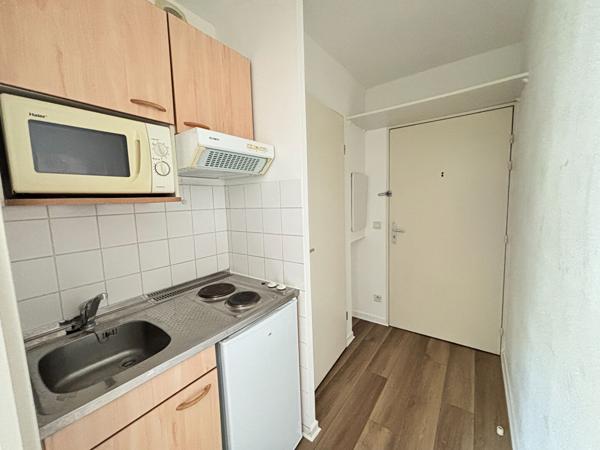 Studio  B113 meublé confortable à Orléans sud, à deux pas du tramway