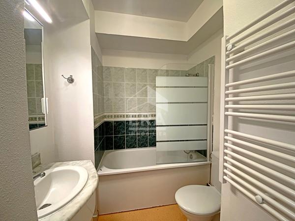 Studio  B113 meublé confortable à Orléans sud, à deux pas du tramway