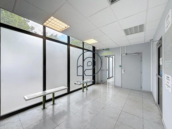 Lille – Grands Boulevards | Local 265 m² à rénover | Avenue de la République | À vendre
