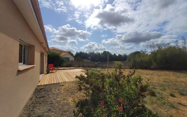 Maison de plain-pied 3 chambres – Vue campagne – La Tourlandry