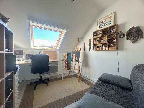 Montlhéry (91310) APPARTEMENT F4 EN DUPLEX - 103 M2 AU SOL - BALCON - GARAGE - EXCELLENT ETAT