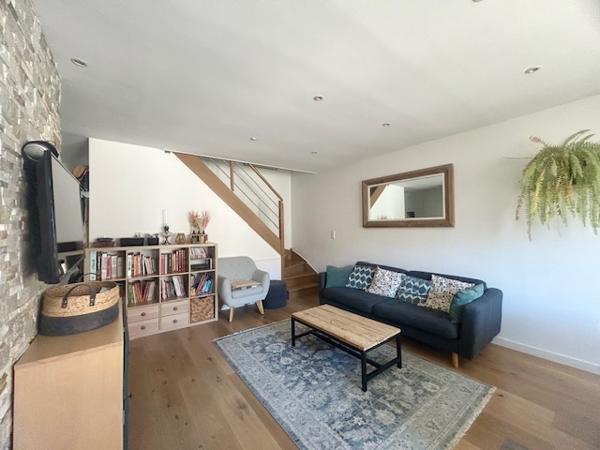 Montlhéry (91310) APPARTEMENT F4 EN DUPLEX - 103 M2 AU SOL - BALCON - GARAGE - EXCELLENT ETAT