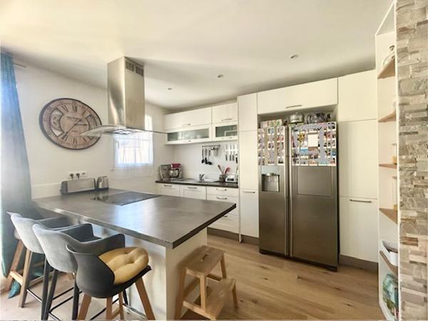 Montlhéry (91310) APPARTEMENT F4 EN DUPLEX - 103 M2 AU SOL - BALCON - GARAGE - EXCELLENT ETAT