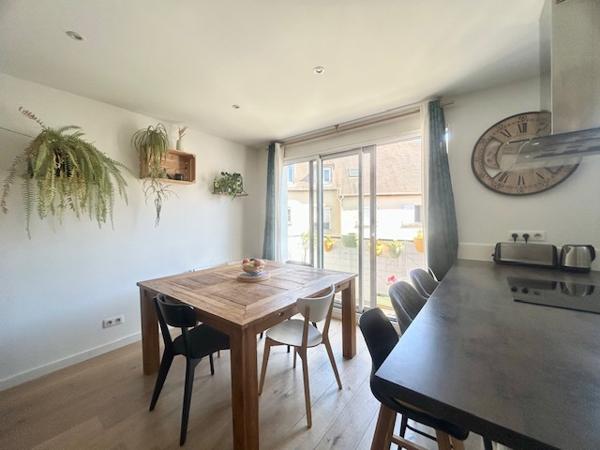 Montlhéry (91310) APPARTEMENT F4 EN DUPLEX - 103 M2 AU SOL - BALCON - GARAGE - EXCELLENT ETAT