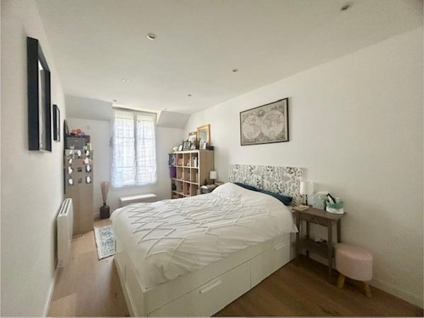 Montlhéry (91310) APPARTEMENT F4 EN DUPLEX - 103 M2 AU SOL - BALCON - GARAGE - EXCELLENT ETAT