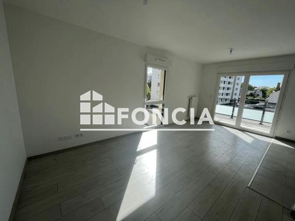 Location Appartement 3 pièces 62.68 m² - 6 BIS AVENUE EDMOND MICHELET Orleans 45100