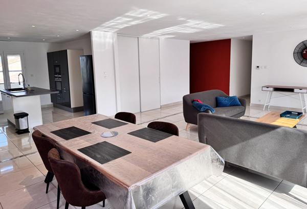 Pavillon récent de 145 m² à 10 min de Carcassonne avec vue, jardin et garage