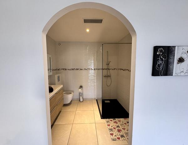 Pavillon récent de 145 m² à 10 min de Carcassonne avec vue, jardin et garage