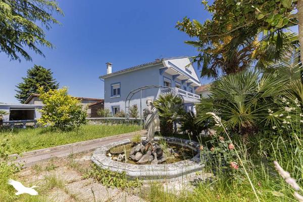 Maison à vendre 296 520 € Lourdes 7 p 170 m² DPE D